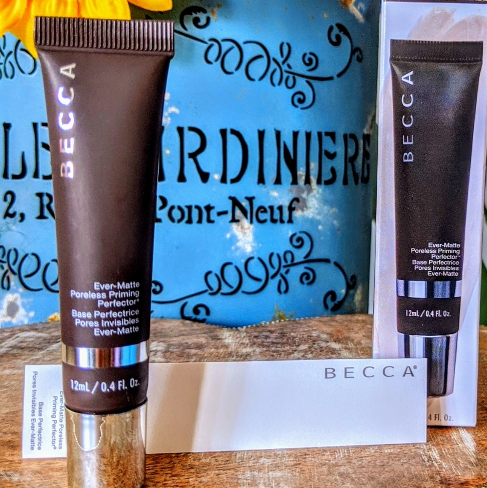 Ever-Matte Poreless Priming Perfector Primer
